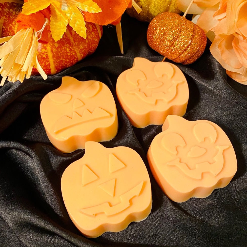 2 Spiced Pumpkin Soaps🎃